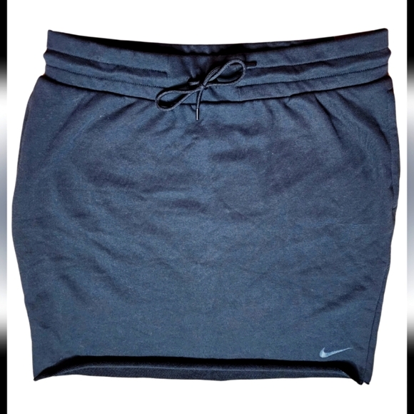 Nike Dresses & Skirts - Nike Black Skirt, Slim Fit, Large, NWT